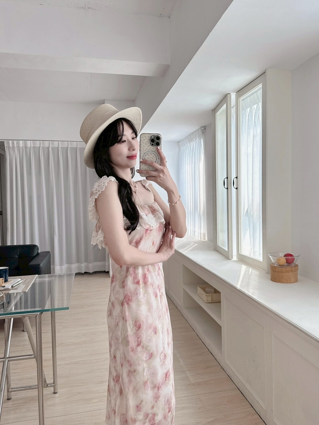 LINE_ALBUM_2026423_260423_214