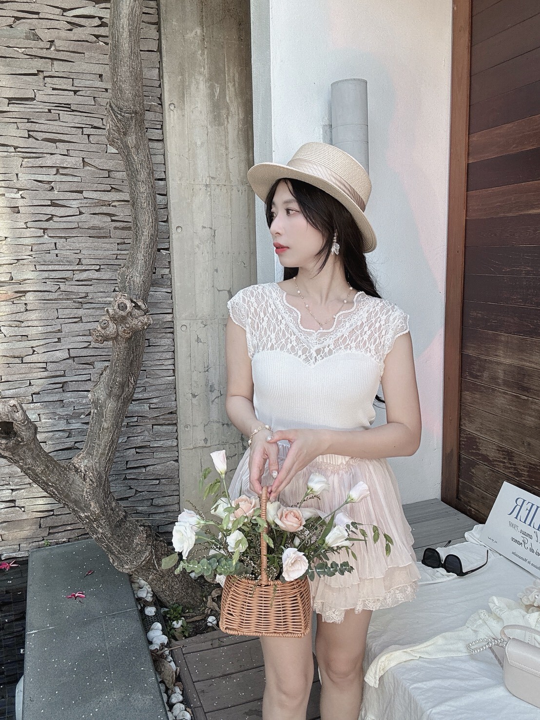LINE_ALBUM_202679_260709_300