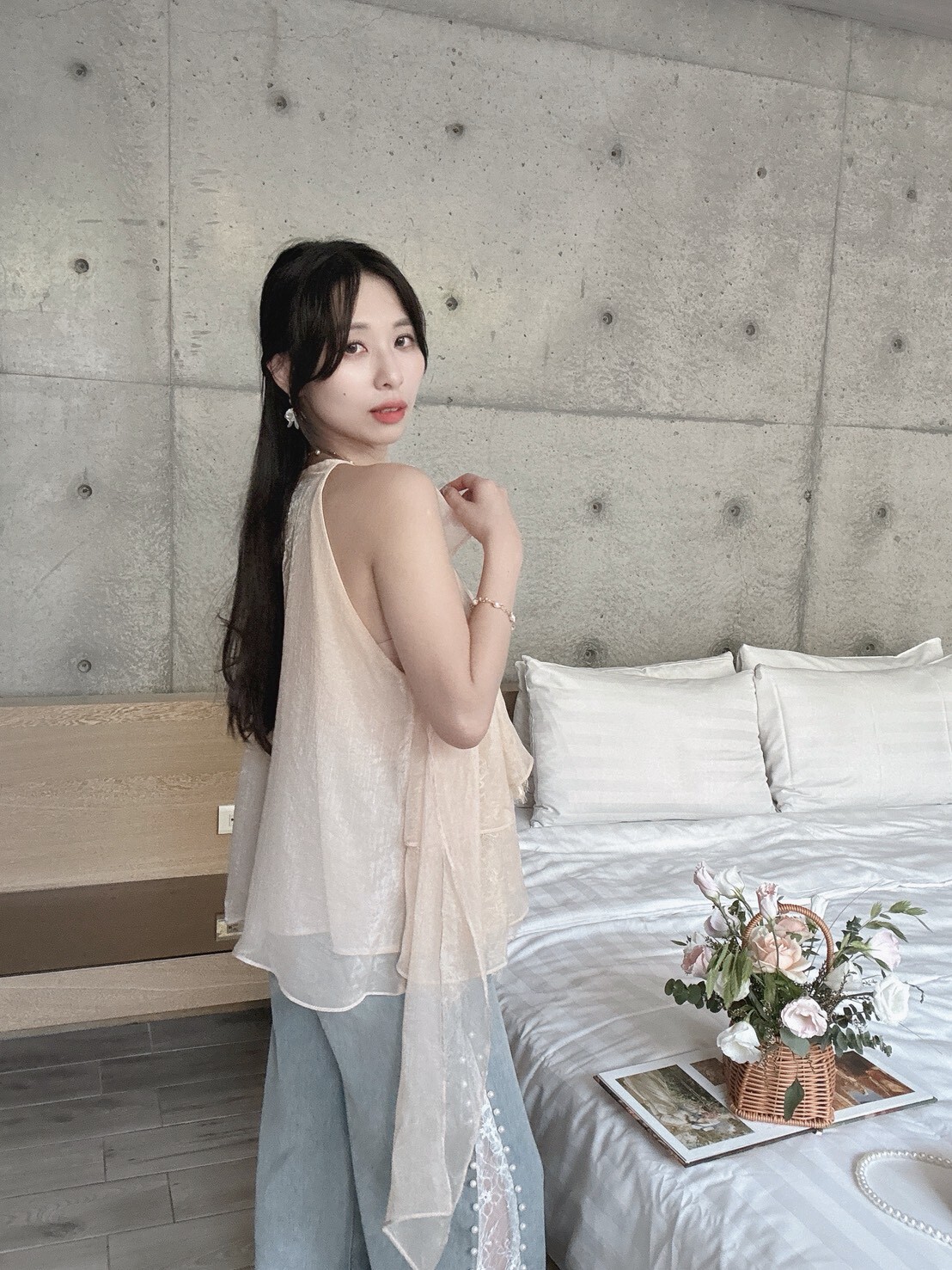 LINE_ALBUM_202679_260709_191