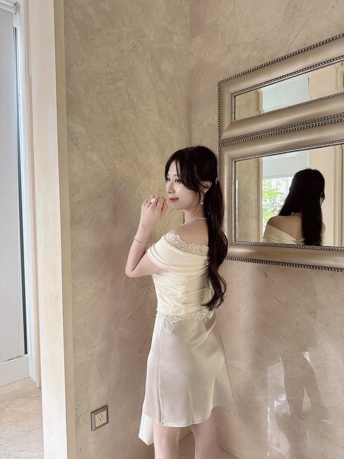 LINE_ALBUM_2026810_260810_205