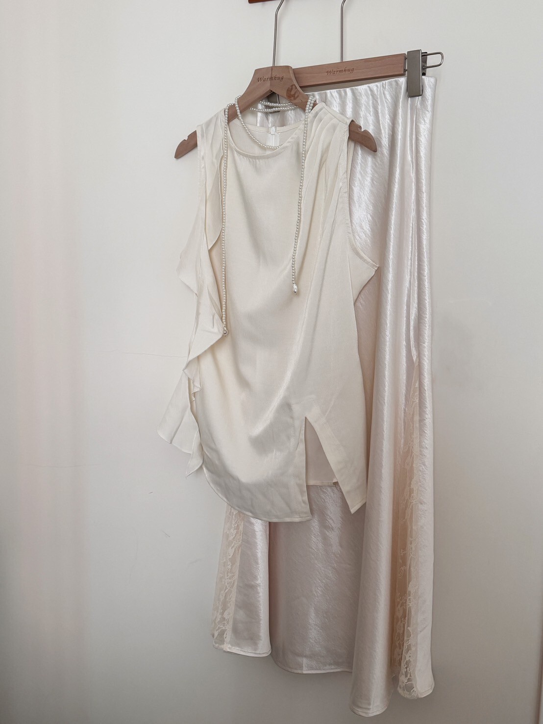 LINE_ALBUM_202557_250507_300