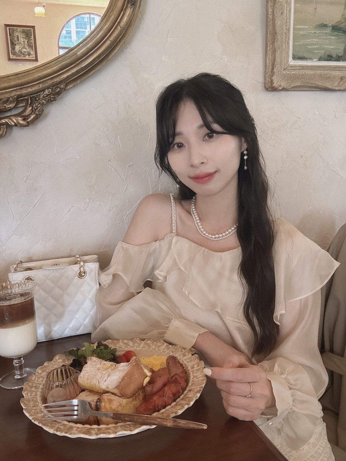 LINE_ALBUM_2025109_251012_4