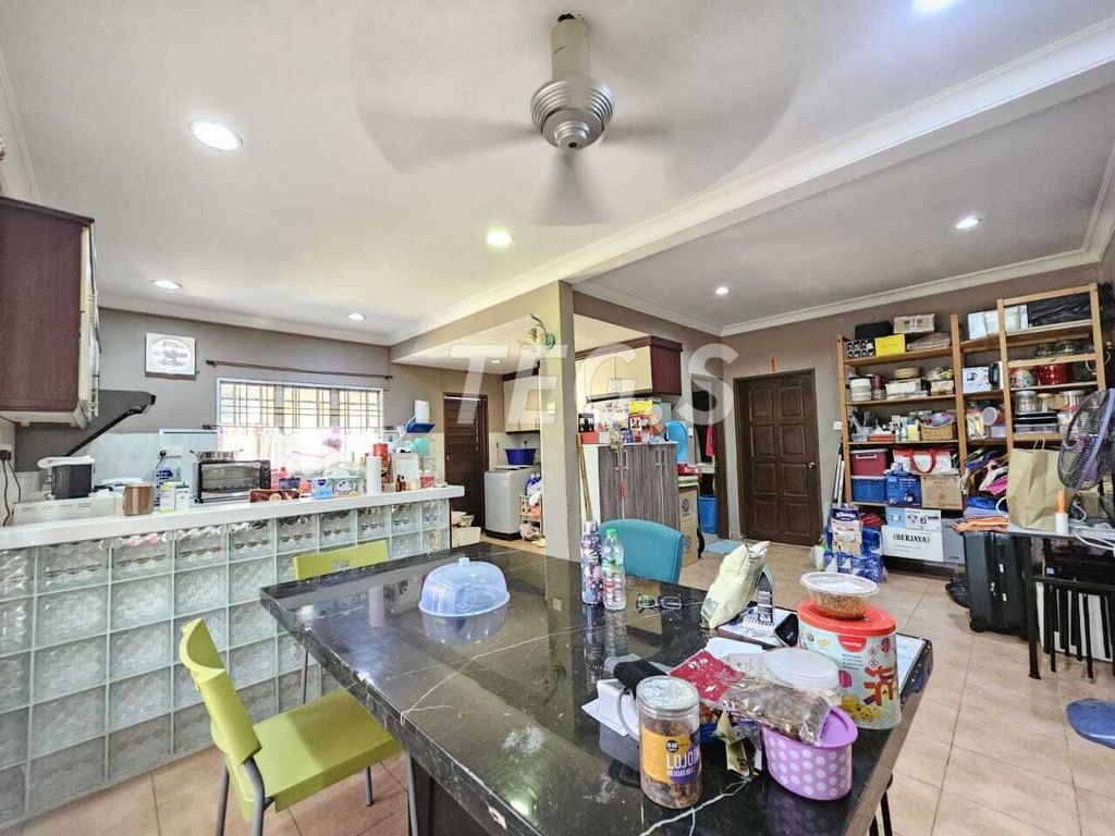 f761cc0b-d938-4731-a18d-cd5d9ebd603f