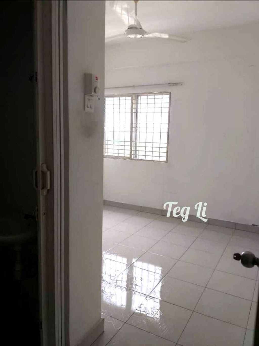 f060d239-9d67-49a8-8d4c-5c2461456291