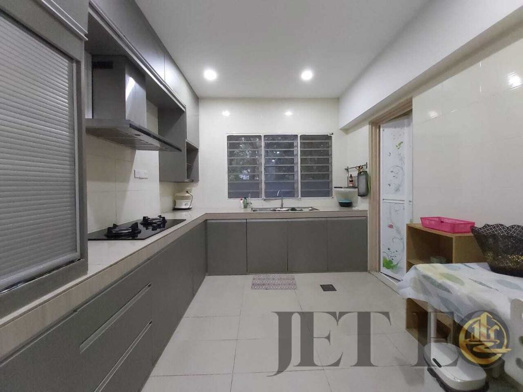 e01822f9-3834-4572-b7ee-08a00316530b