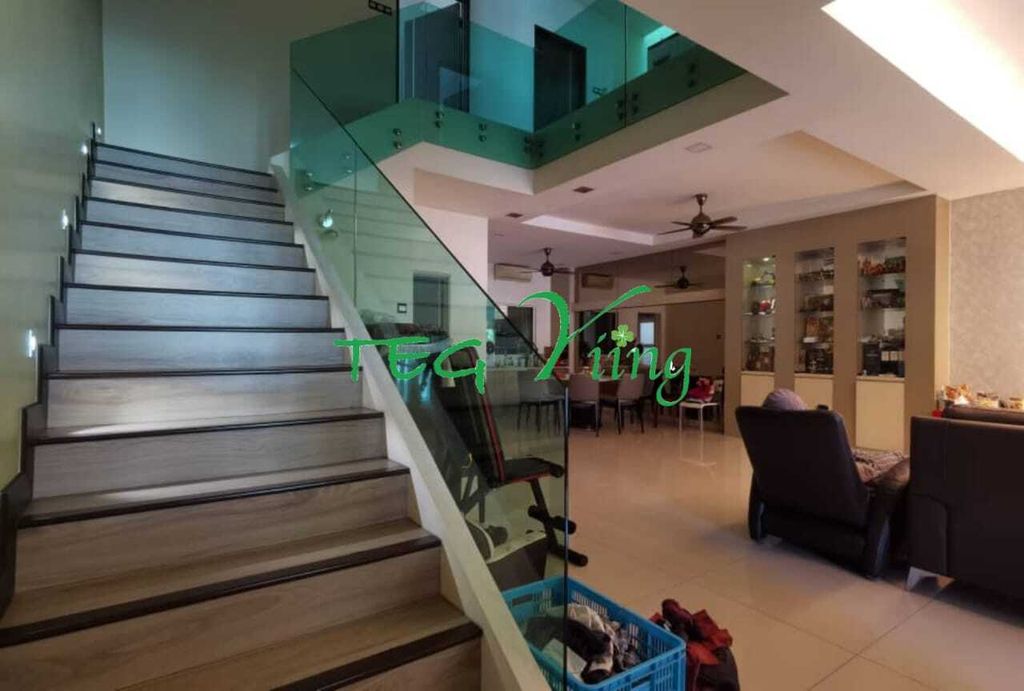 b8c578f5-a690-4a9d-953a-110cadcd6a88