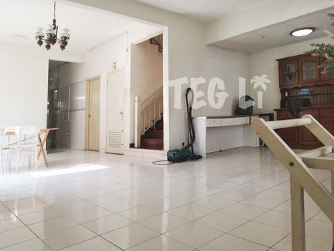 281c950c-f126-438e-ac3e-00856a2c4c44