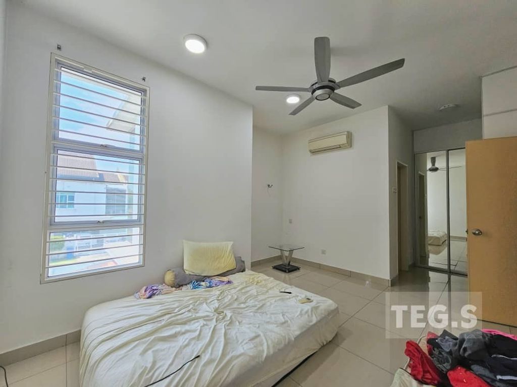 WhatsApp Image 2024-04-05 at 10.47.10 PM (1)