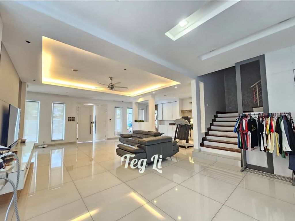 WhatsApp Image 2023-12-14 at 2.41.07 PM (1)