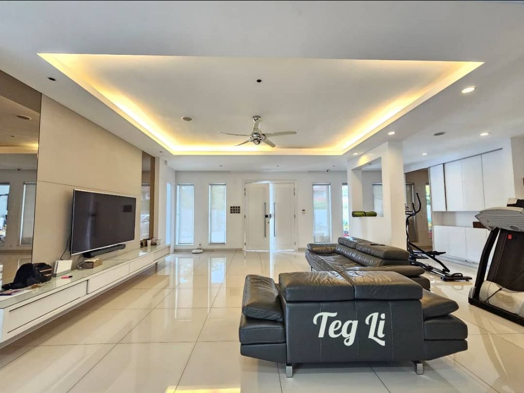 WhatsApp Image 2023-12-14 at 2.41.07 PM (2)