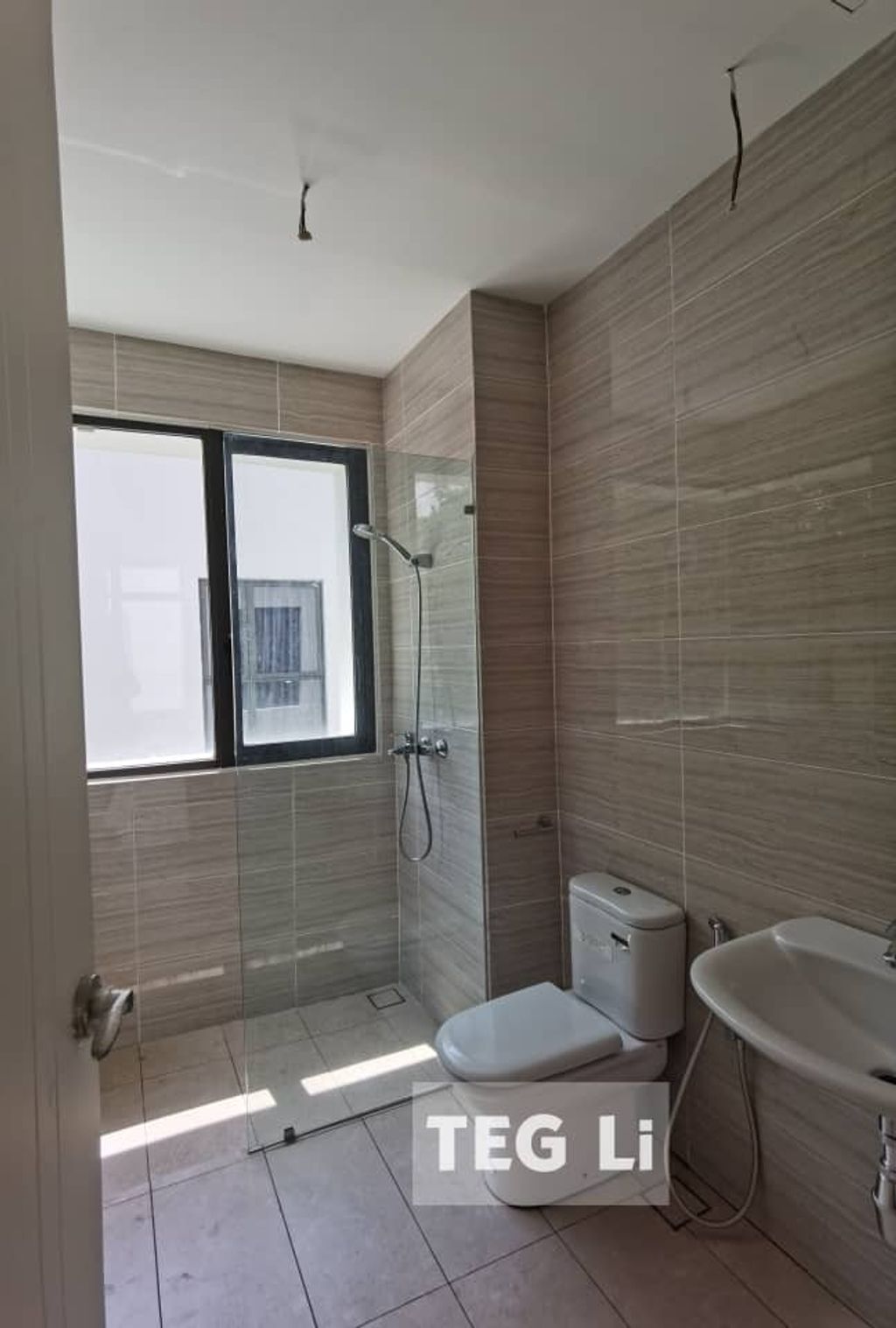 WhatsApp Image 2024-04-21 at 12.22.50 AM (2)