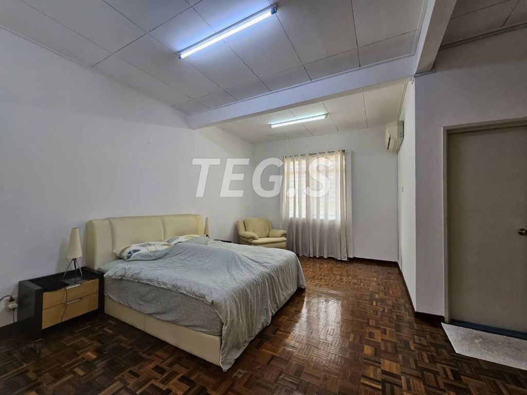 8c25976d-c0a8-41d7-9d6f-728f40a80d59