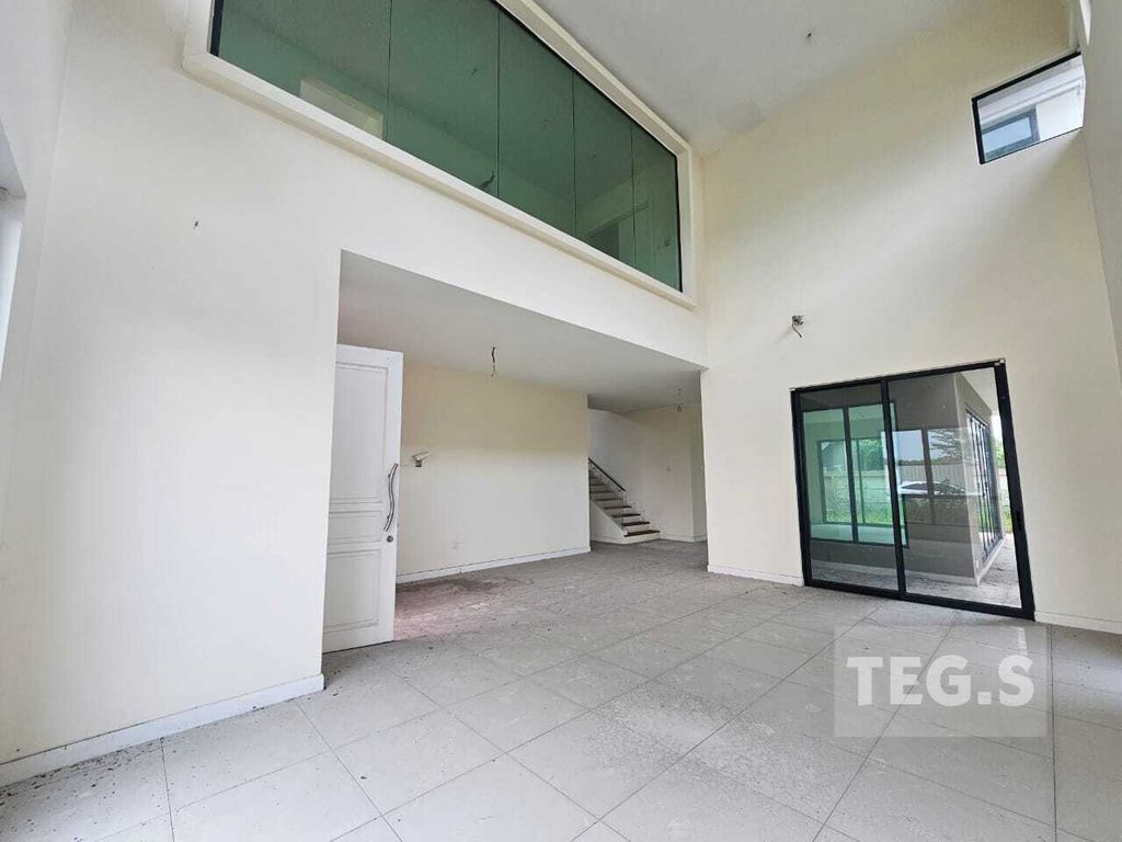 WhatsApp Image 2024-05-10 at 5.49.27 PM