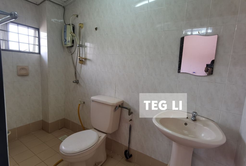 WhatsApp Image 2024-10-03 at 9.34.27 PM (2)