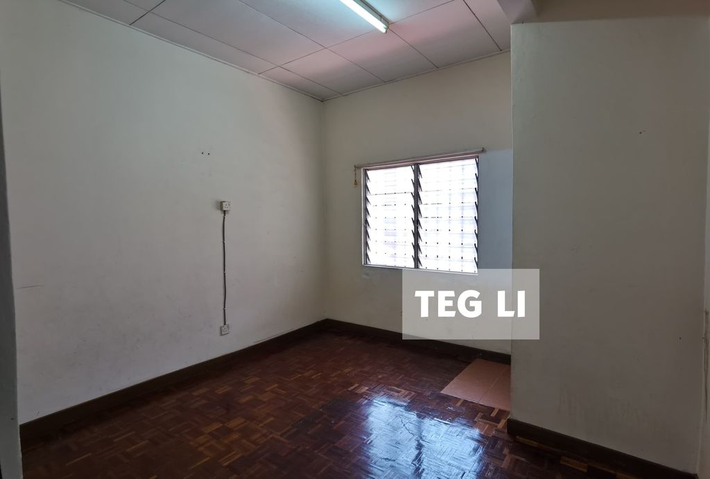 WhatsApp Image 2024-10-03 at 9.34.26 PM (2)