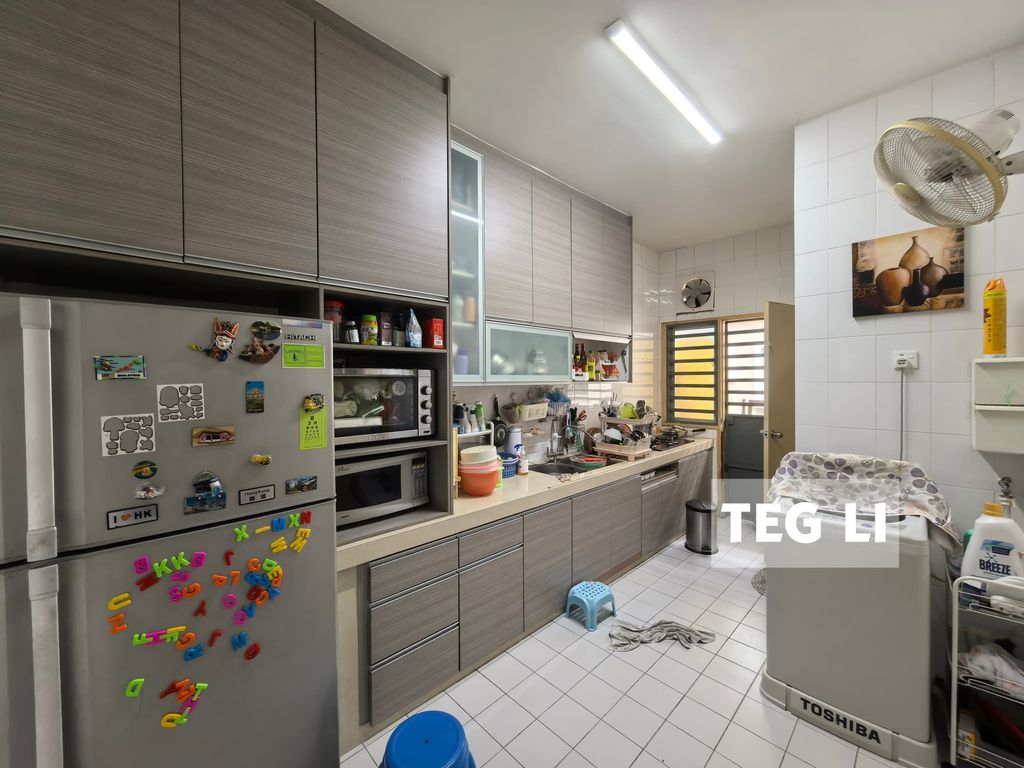 WhatsApp Image 2024-11-03 at 10.25.01 PM