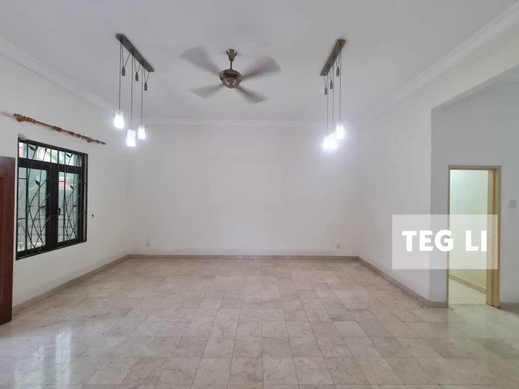 WhatsApp Image 2024-10-19 at 7.19.33 PM (3)