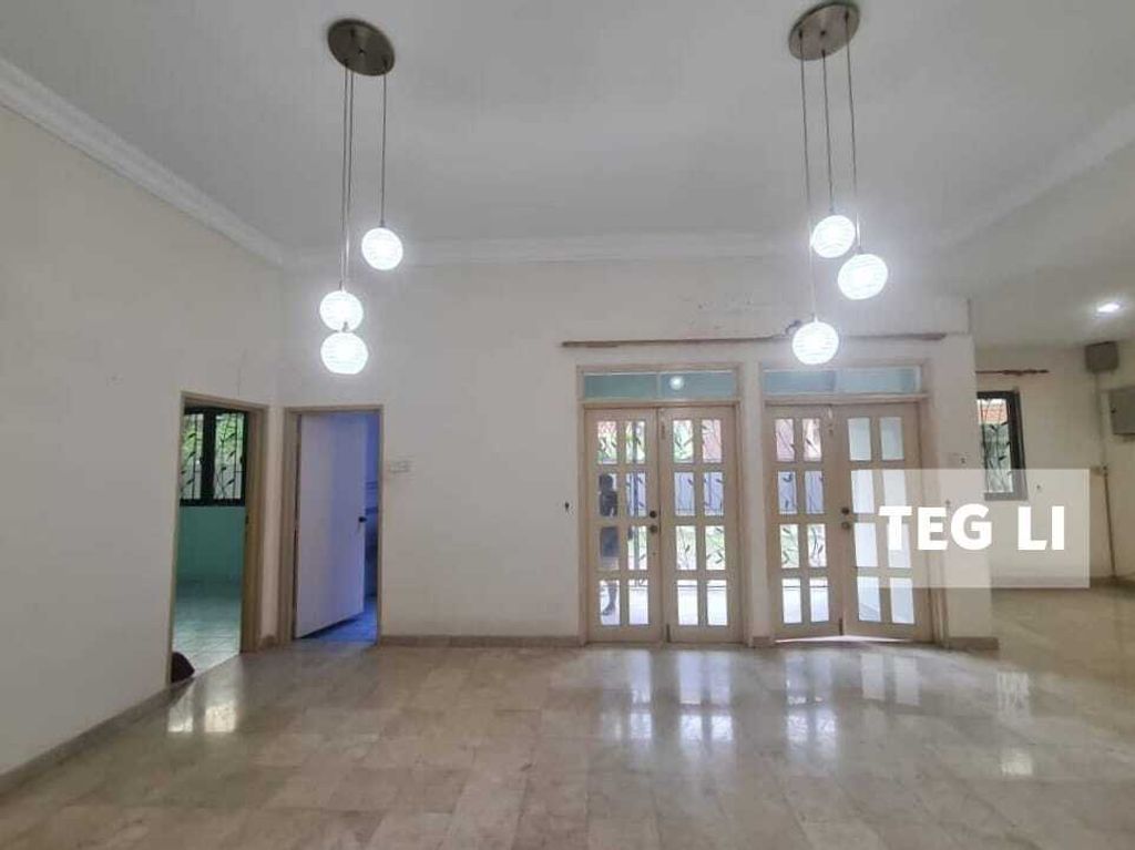 WhatsApp Image 2024-10-19 at 7.19.31 PM (2)