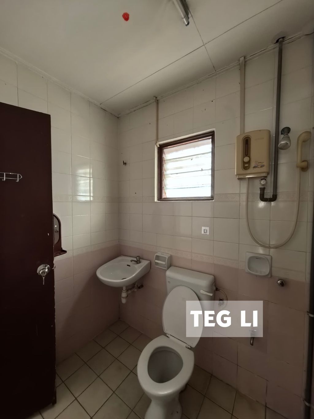 WhatsApp Image 2024-12-06 at 10.38.29 PM