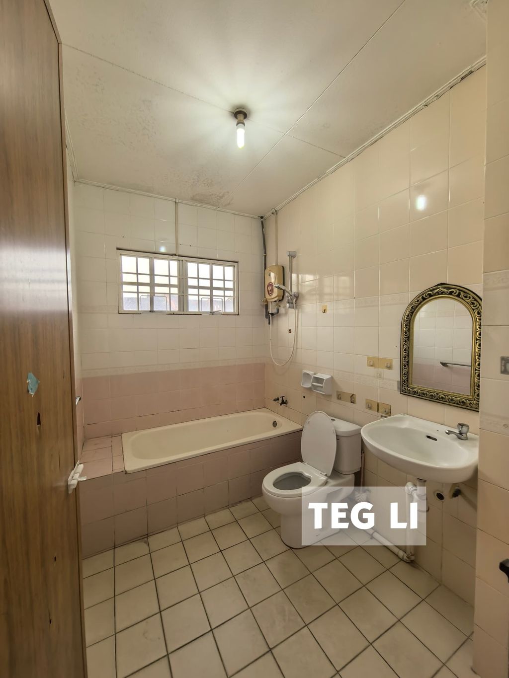 WhatsApp Image 2024-12-06 at 10.38.30 PM