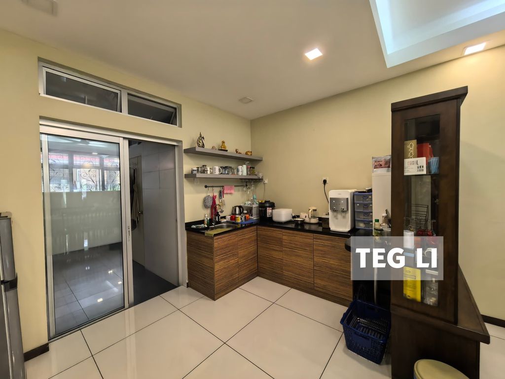 WhatsApp Image 2024-12-06 at 10.29.05 PM