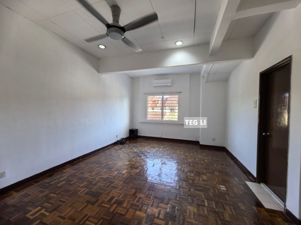 WhatsApp Image 2025-04-20 at 6.02.14 PM (5)