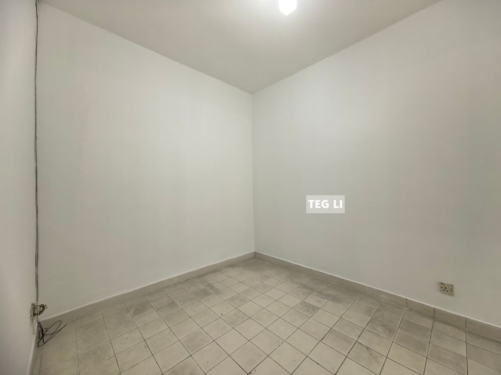 WhatsApp Image 2025-04-20 at 6.02.14 PM (10)