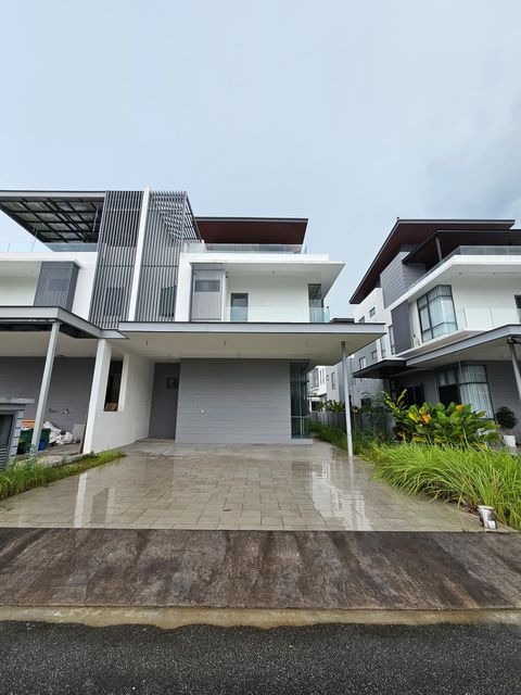 WhatsApp Image 2025-05-01 at 9.52.35 AM (1)