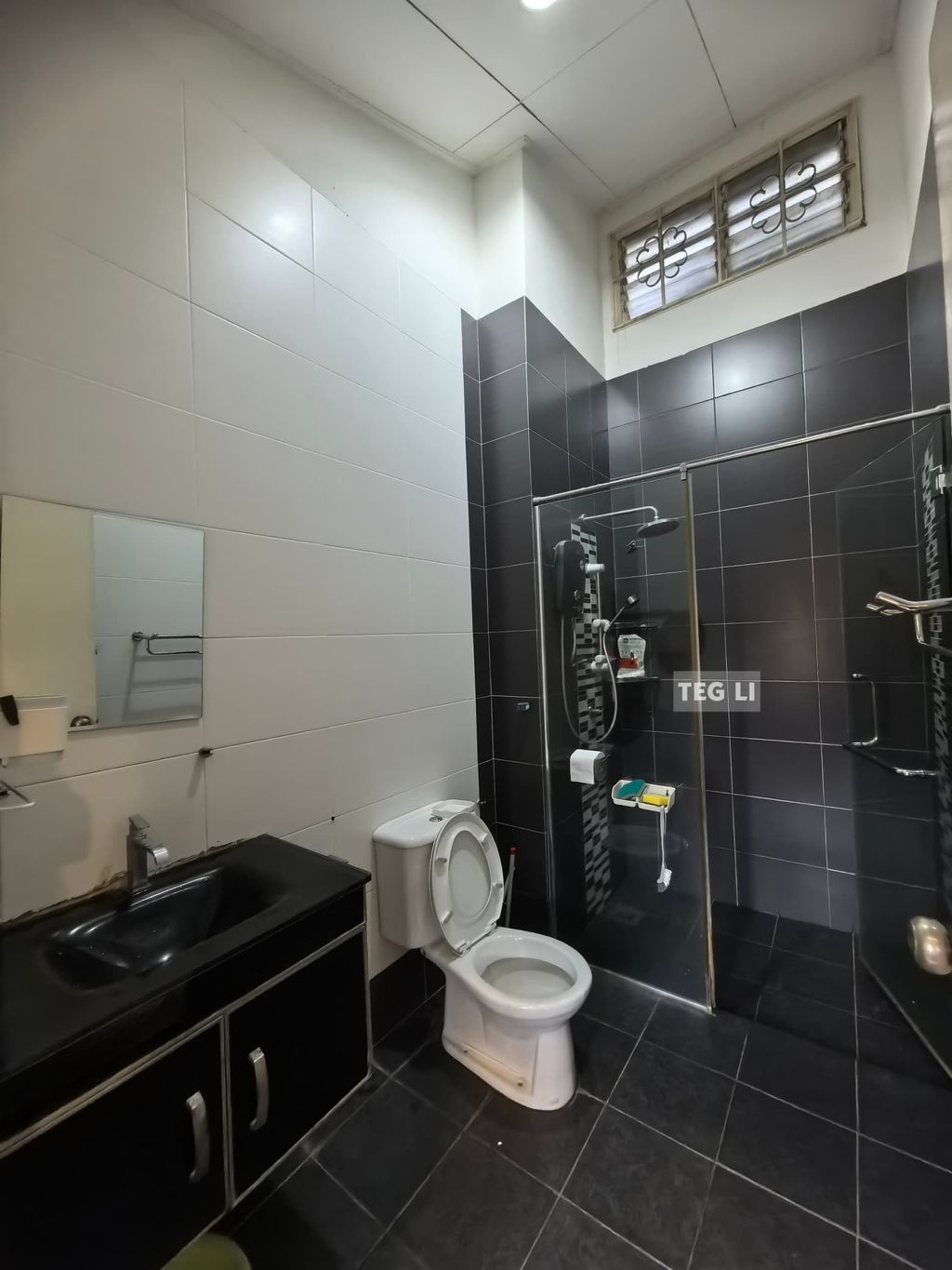 WhatsApp Image 2025-04-19 at 11.01.33 AM