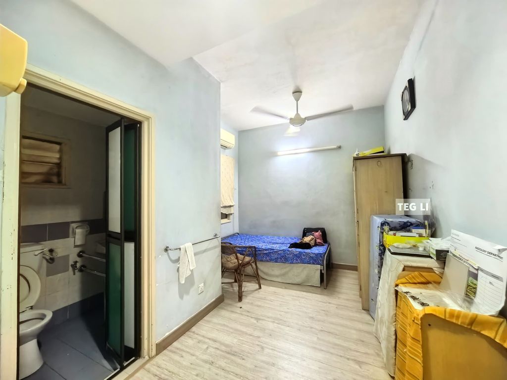 WhatsApp Image 2025-04-19 at 11.01.39 AM