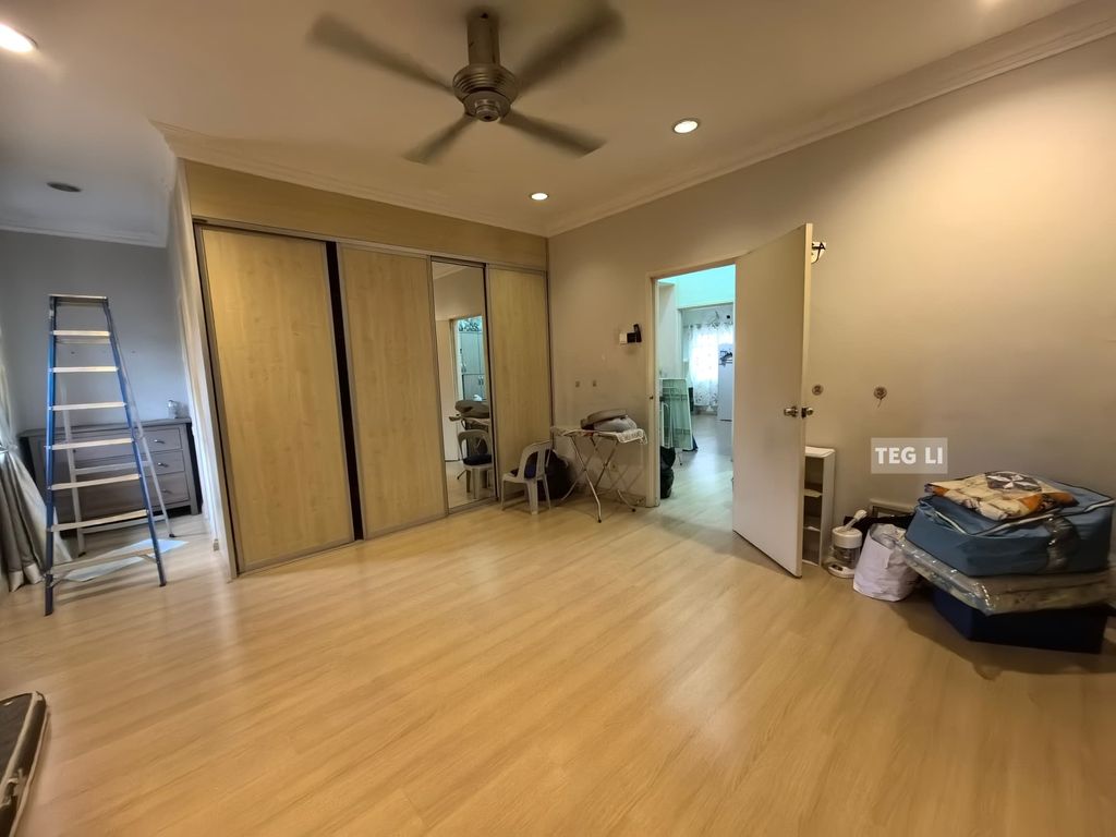 WhatsApp Image 2025-04-19 at 11.01.34 AM