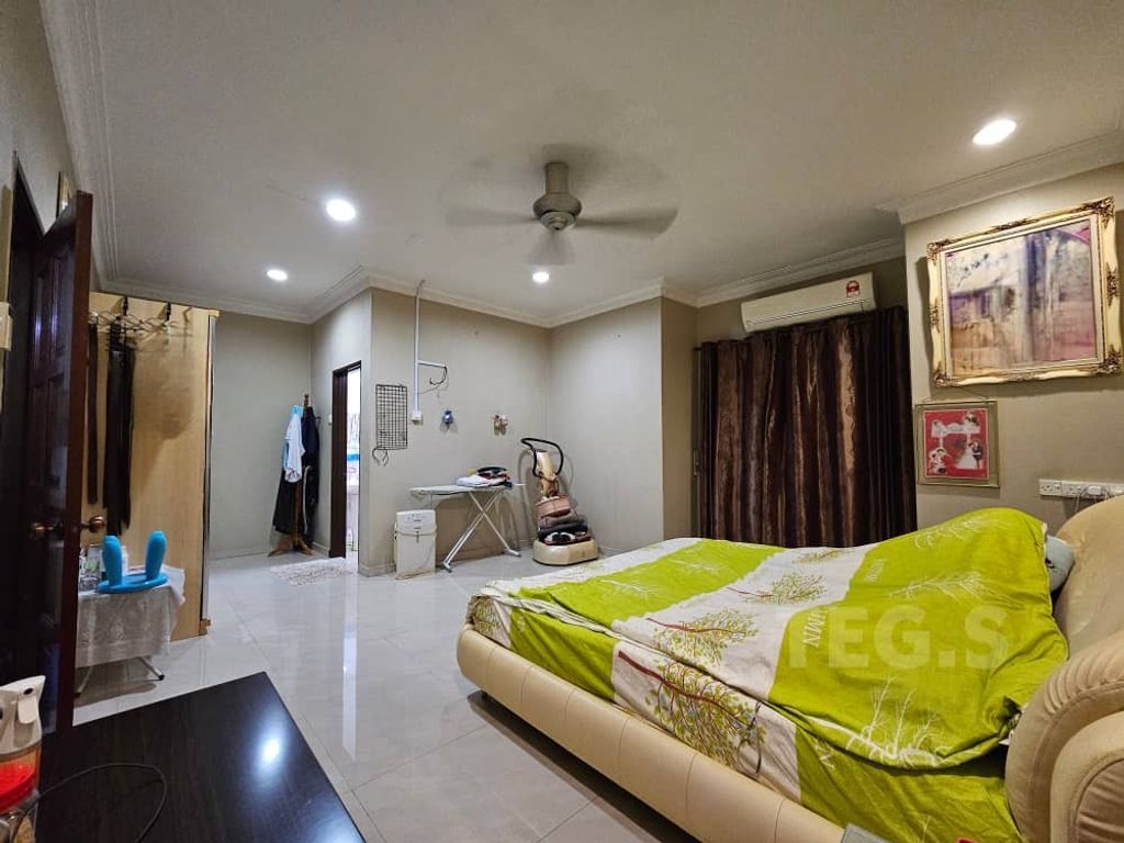 WhatsApp Image 2025-04-09 at 11.40.55 AM