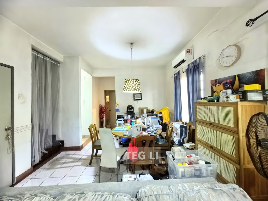 WhatsApp Image 2025-04-28 at 12.15.46 AM