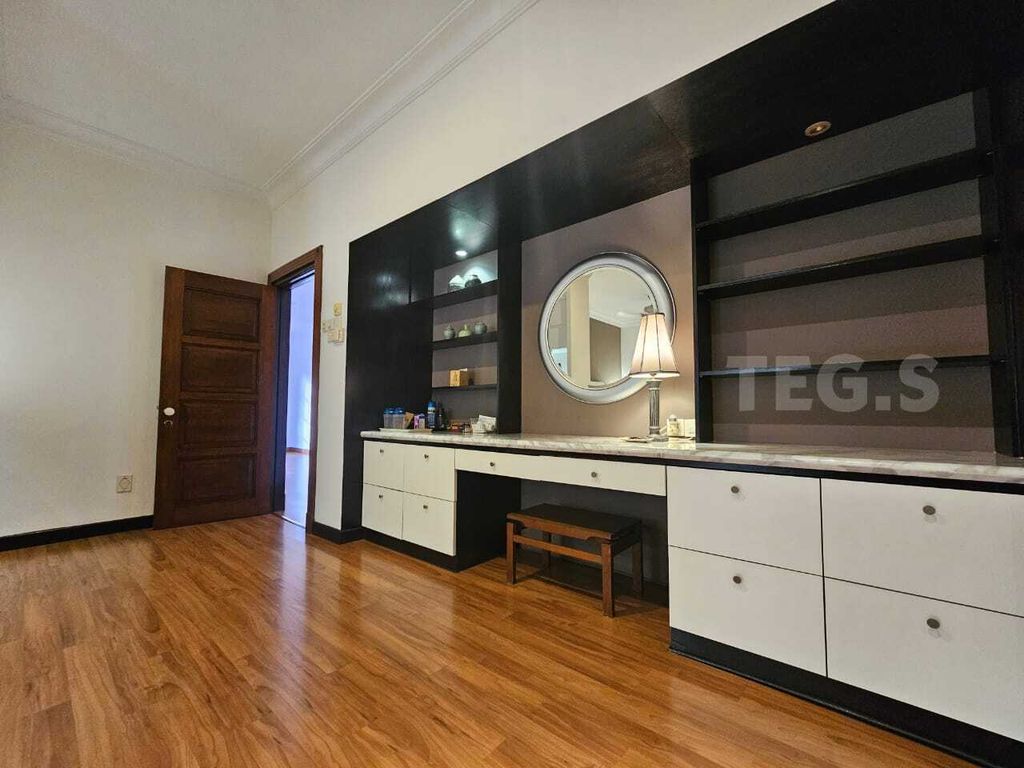 WhatsApp Image 2025-05-04 at 6.01.29 PM (2)