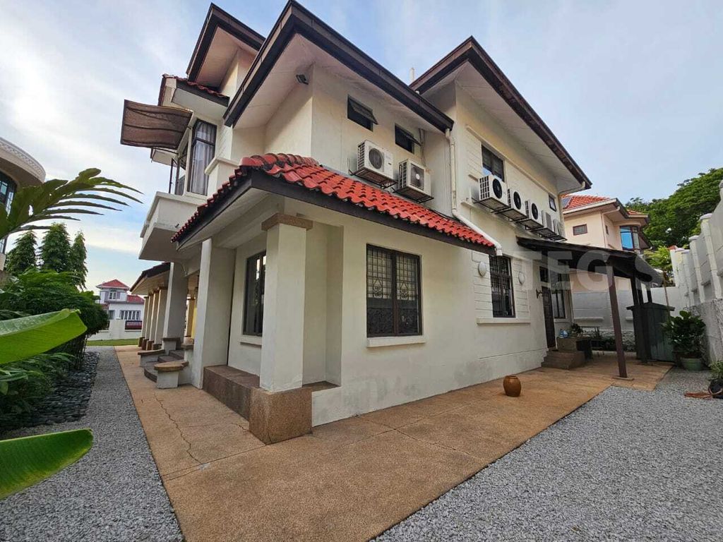 WhatsApp Image 2025-05-04 at 6.01.26 PM (1)