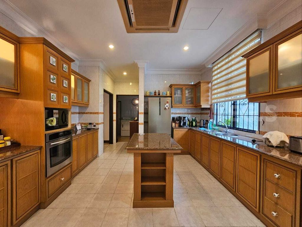 WhatsApp Image 2025-05-04 at 6.01.28 PM (1)