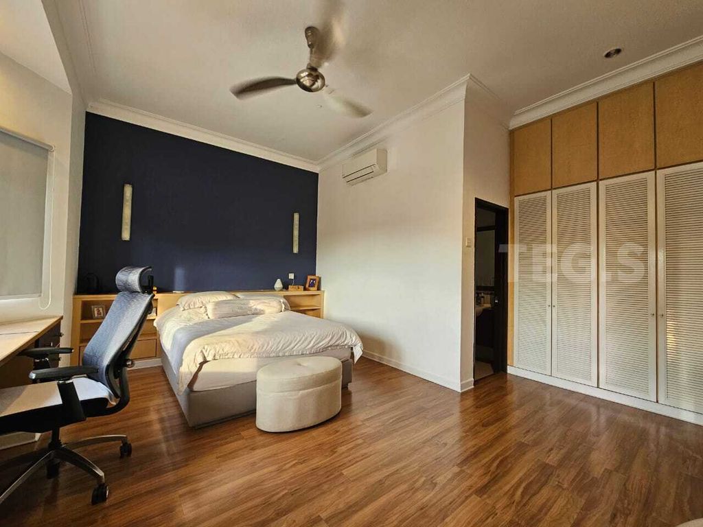 WhatsApp Image 2025-05-04 at 6.01.30 PM