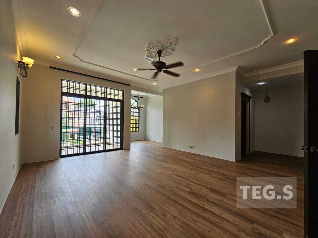 WhatsApp Image 2025-04-28 at 12.33.53 AM