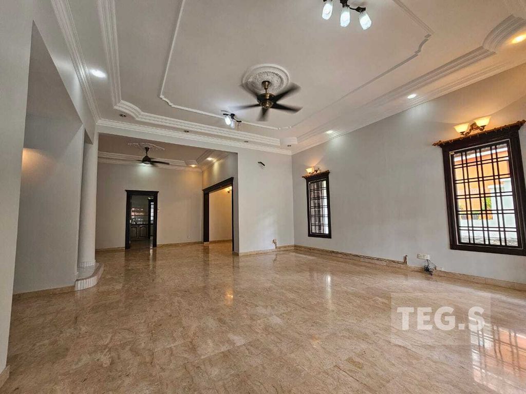 WhatsApp Image 2025-04-28 at 12.33.50 AM (1)