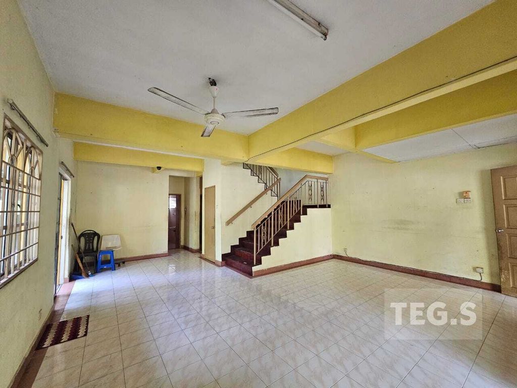 WhatsApp Image 2025-05-05 at 11.58.22 PM