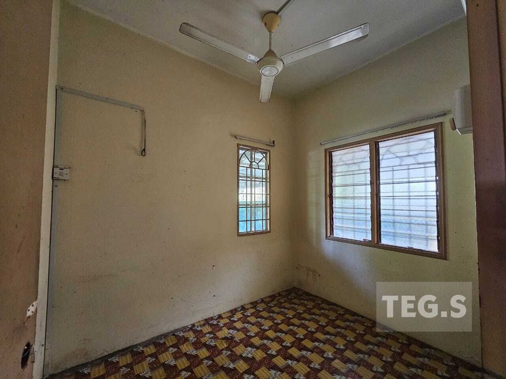 WhatsApp Image 2025-05-05 at 11.58.23 PM (2)