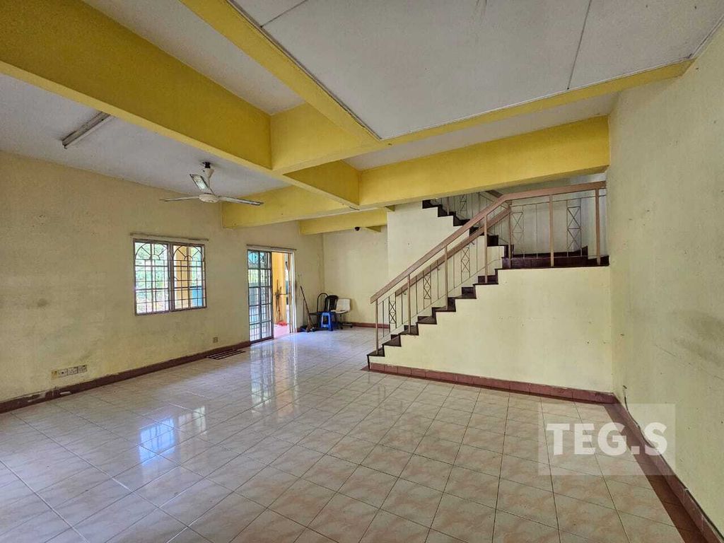 WhatsApp Image 2025-05-05 at 11.58.23 PM