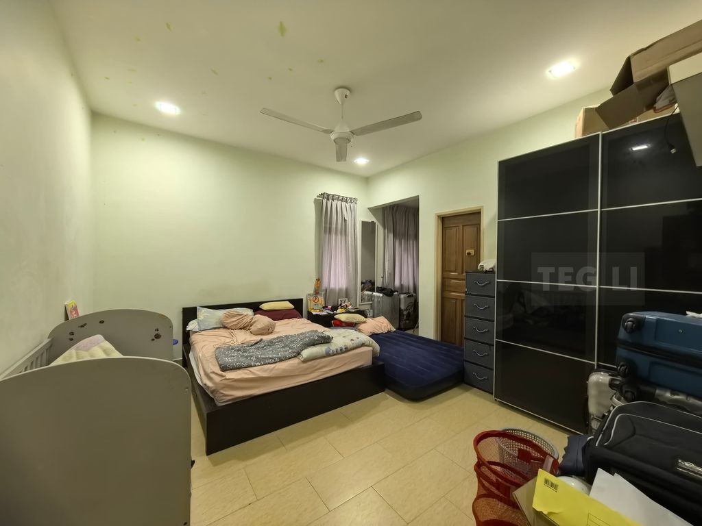 WhatsApp Image 2025-05-03 at 10.22.27 PM (3)