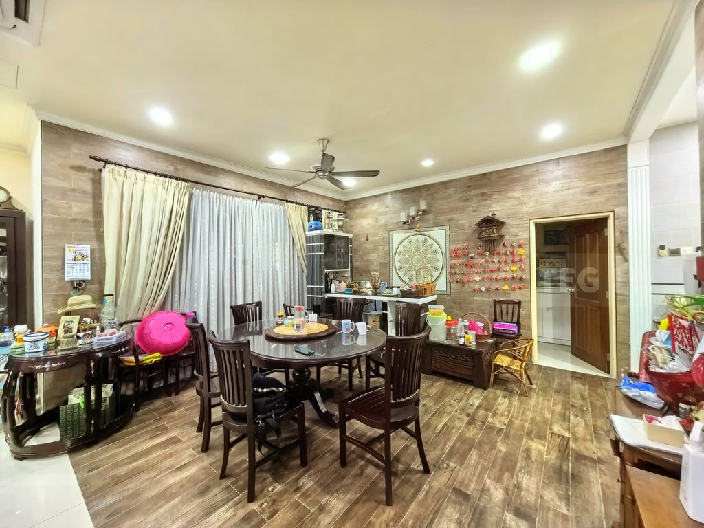 WhatsApp Image 2025-05-03 at 10.22.29 PM (1)