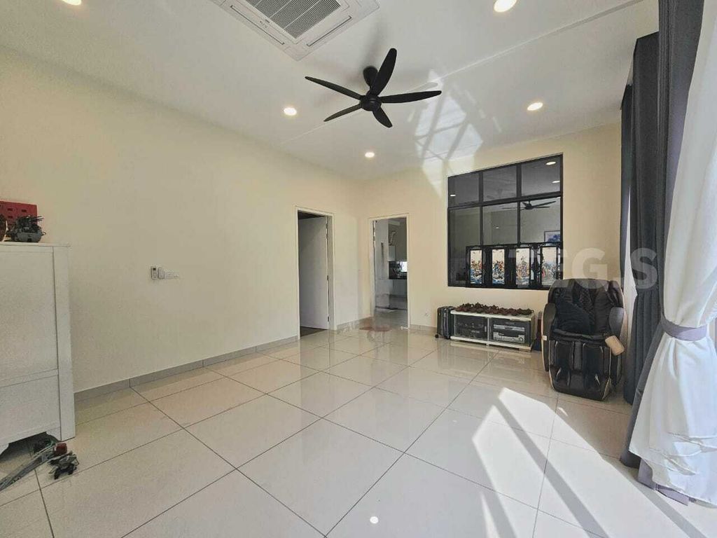 WhatsApp Image 2025-04-29 at 12.06.27 AM (2)