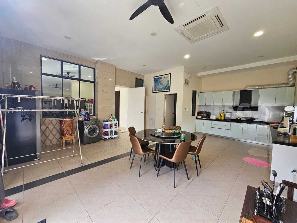 WhatsApp Image 2025-04-29 at 12.06.28 AM (1)