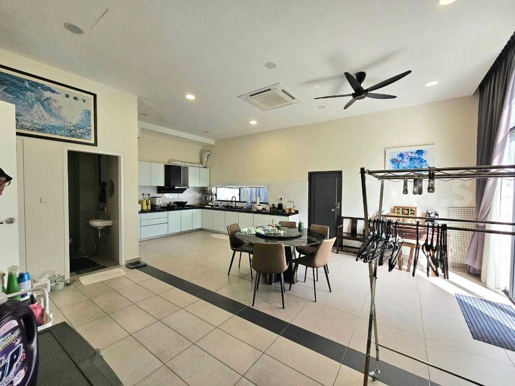 WhatsApp Image 2025-04-29 at 12.06.28 AM