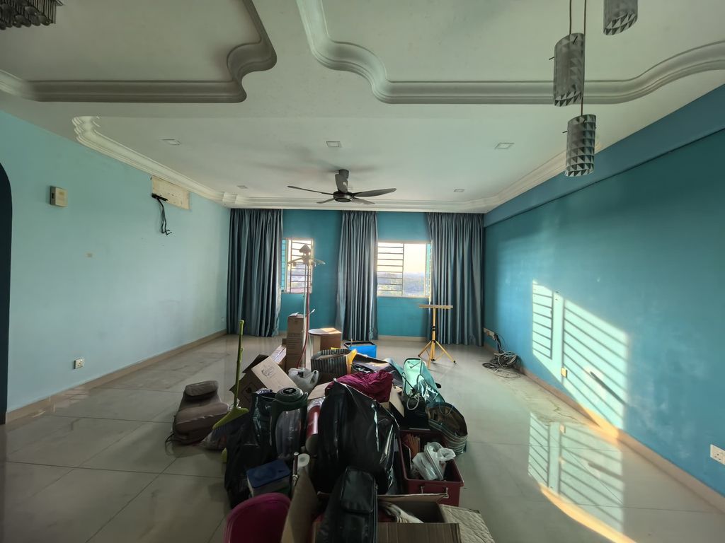 WhatsApp Image 2025-04-25 at 10.18.49 PM (1)