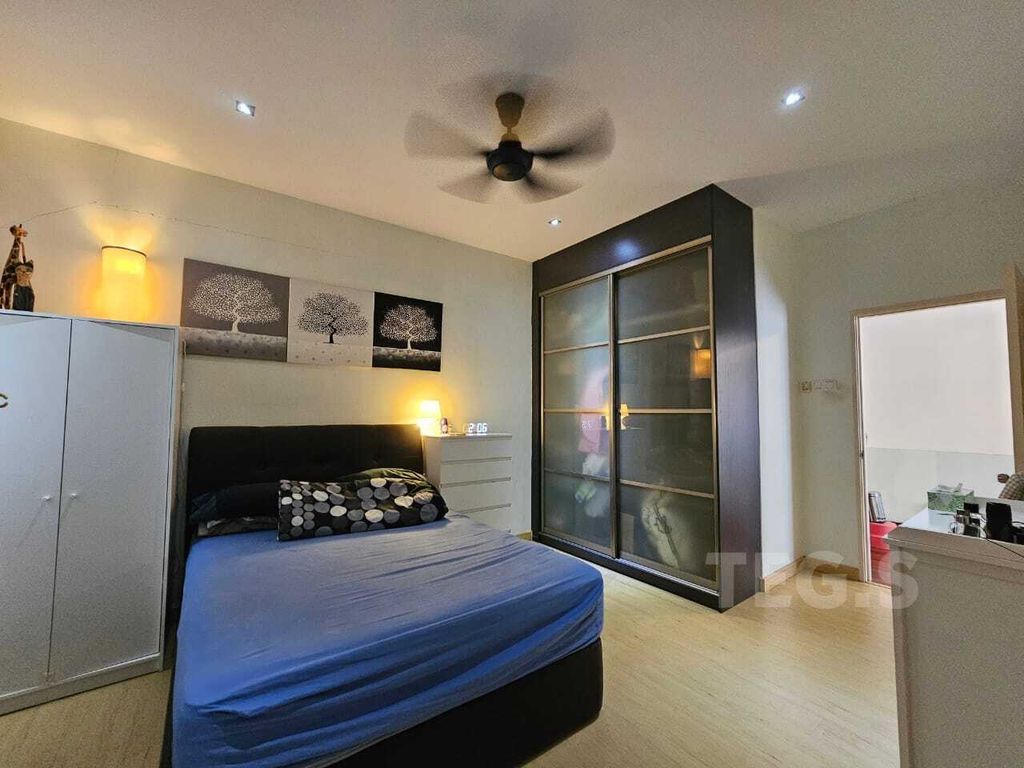 WhatsApp Image 2025-04-23 at 5.39.35 PM (1)