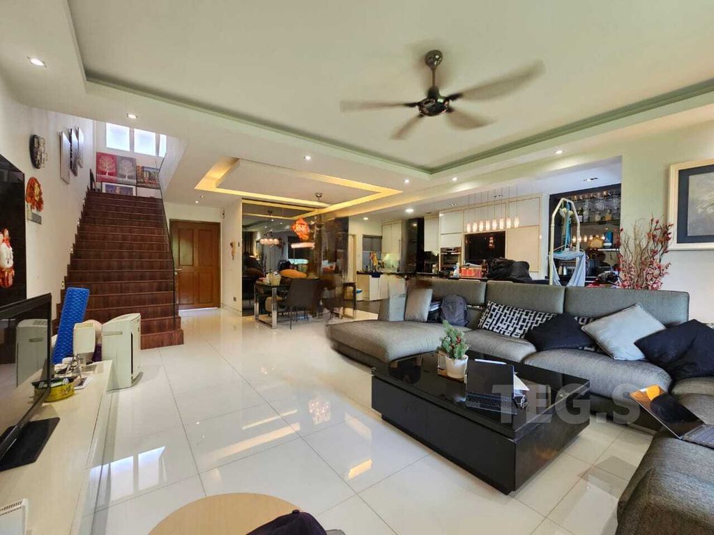 WhatsApp Image 2025-04-23 at 5.39.32 PM (2)